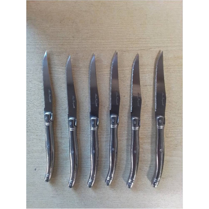 LOT DE SIX COUTEAUX