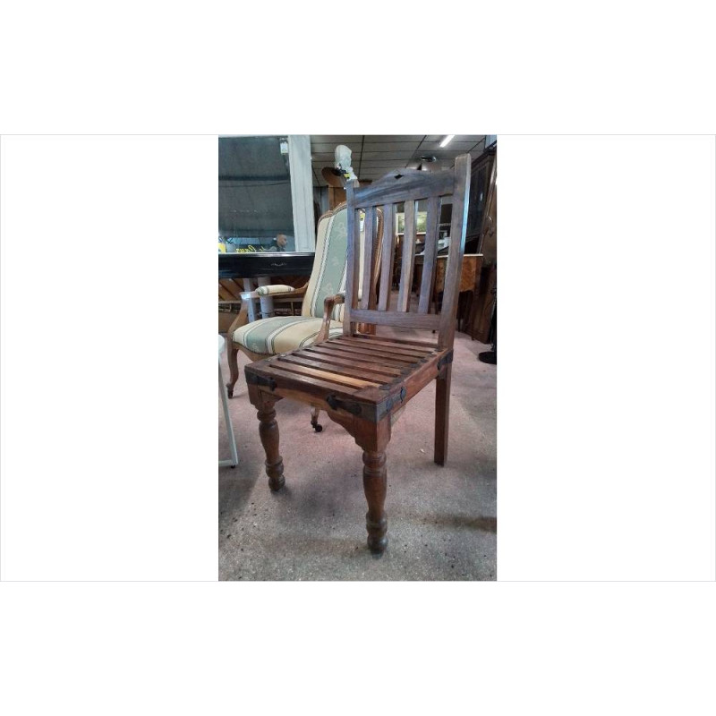 CHAISE