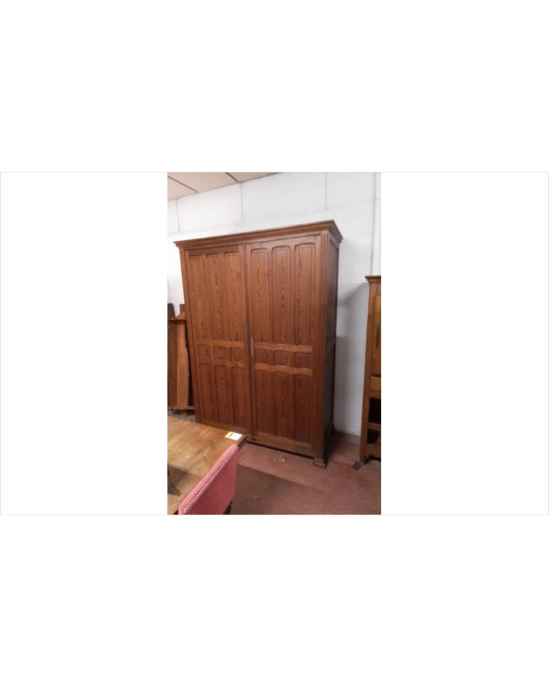 ARMOIRE EN PIN