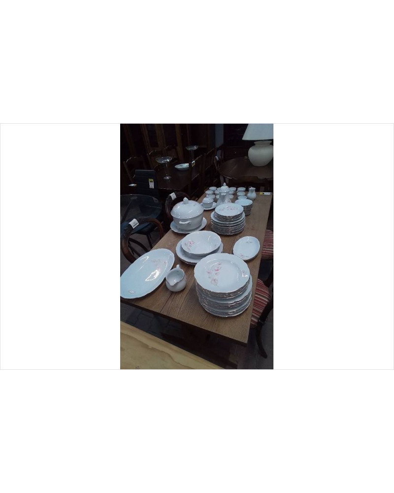 SERVICE DE TABLE + CAFÉ 