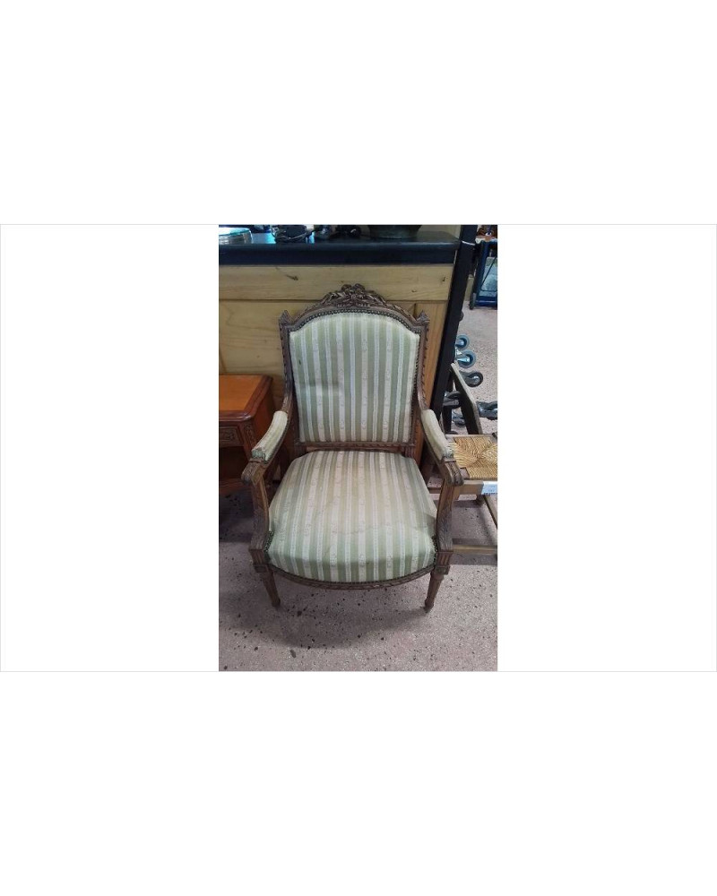 FAUTEUIL STYLE LOUIS XVI 