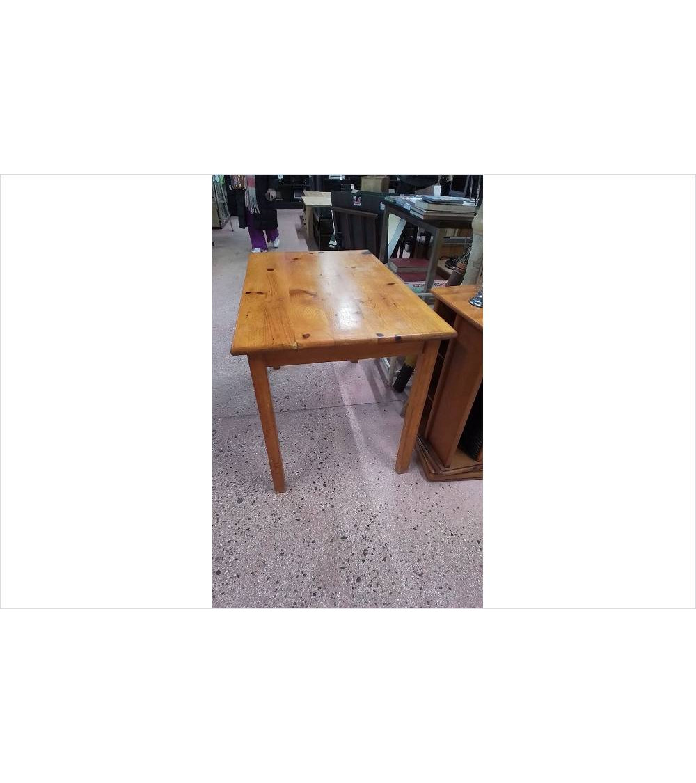 TABLE EN PIN