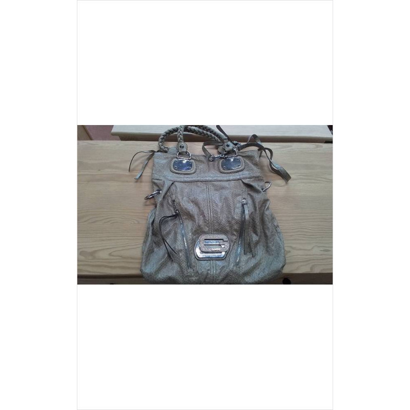 SAC GUESS