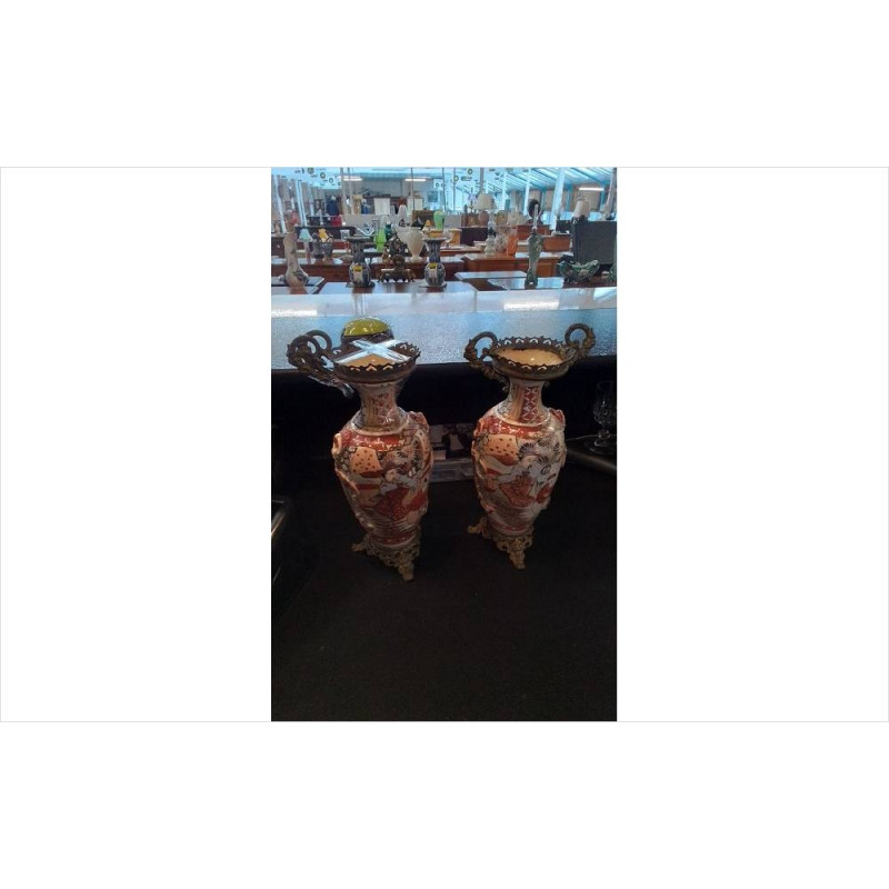 PAIRE DE VASES DÉCO DANS L’ETAT 