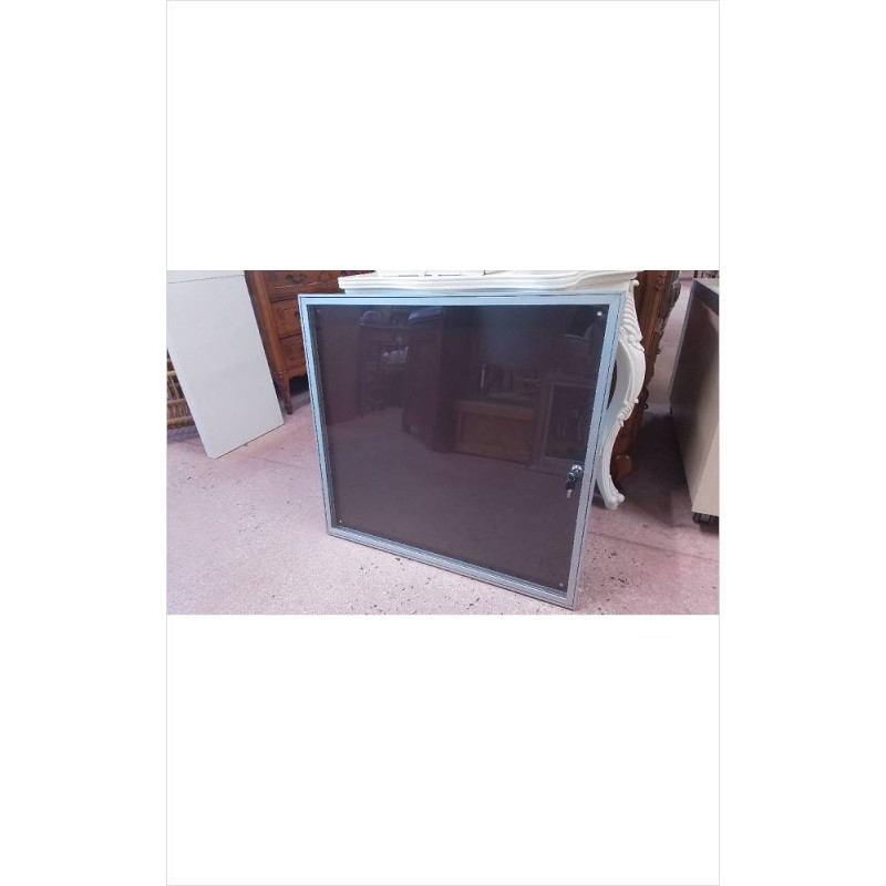 VITRINE D’AFFICHAGE 