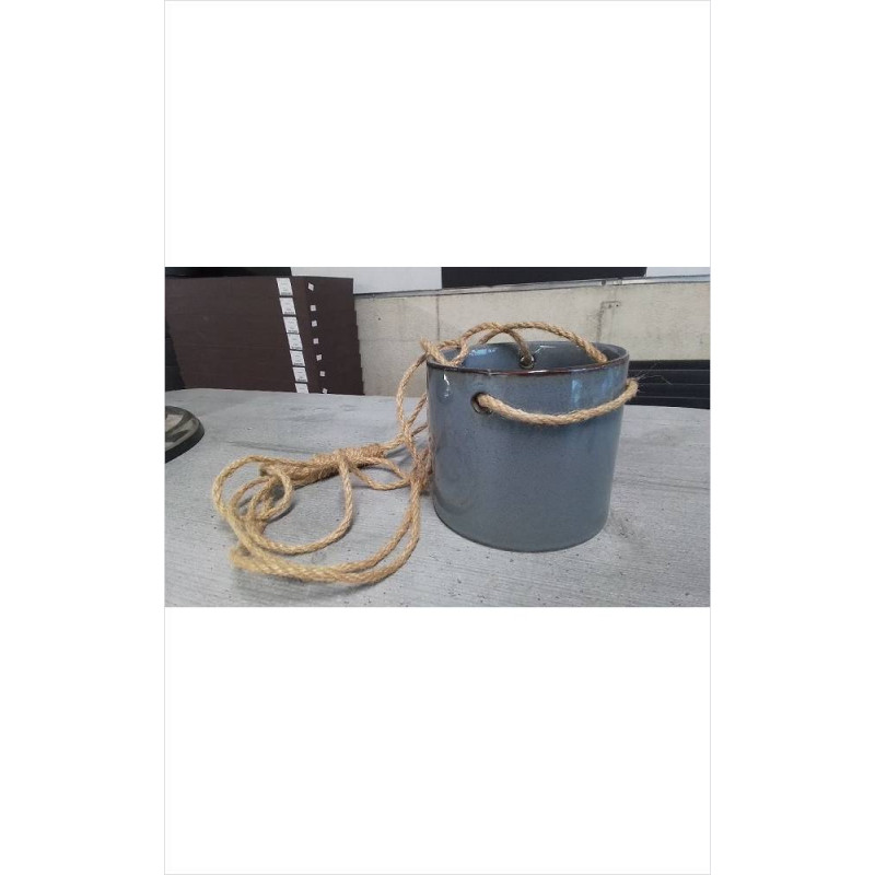 CACHE-POT