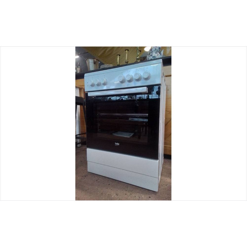 CUISINIÈRE VITROCÉRAMIQUE BEKO CUVE6710B