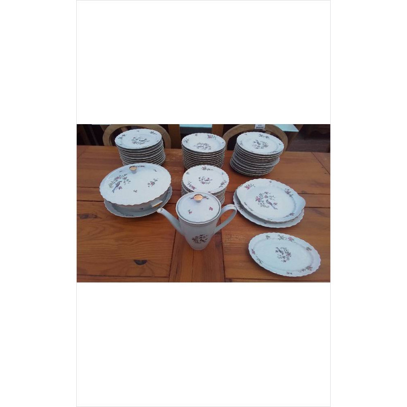 SERVICE DE TABLE PORCELAINE 