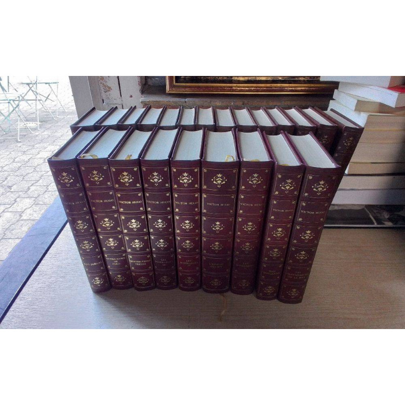 LOT DE LIVRES VICTOR HUGO