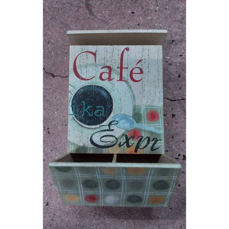 DISTRIBUTEUR CAFÉ 