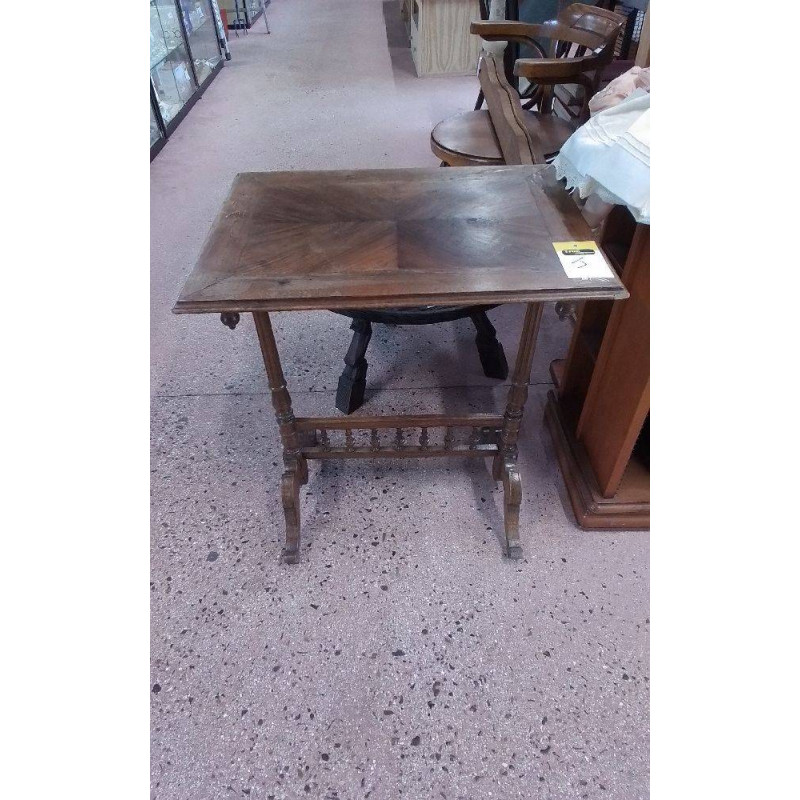 TABLE D’APPOINT HENRI II 