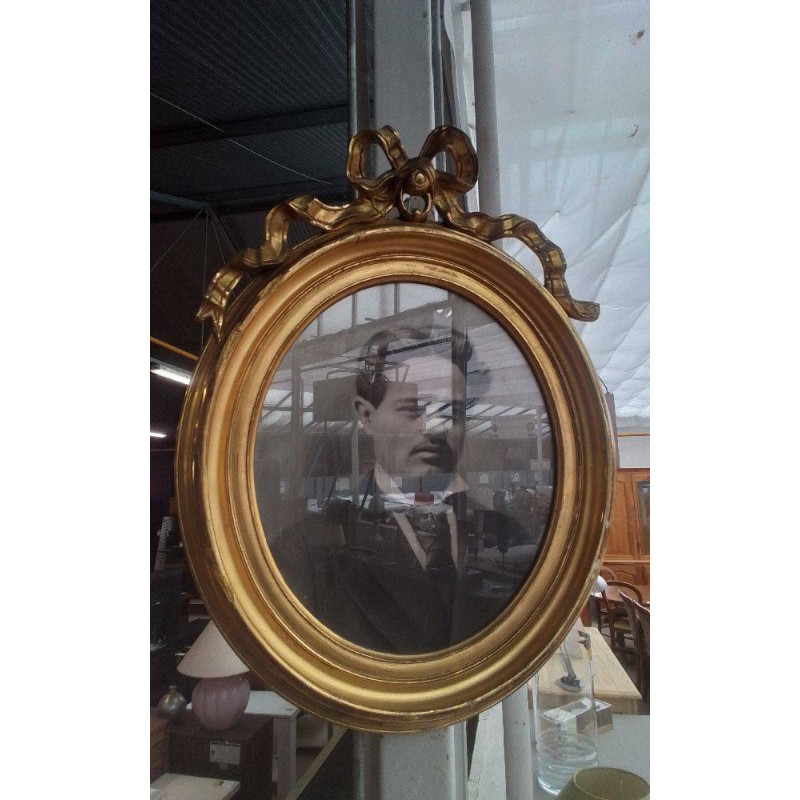 CADRE MÉDAILLON DORÉ PORTRAIT 36X47