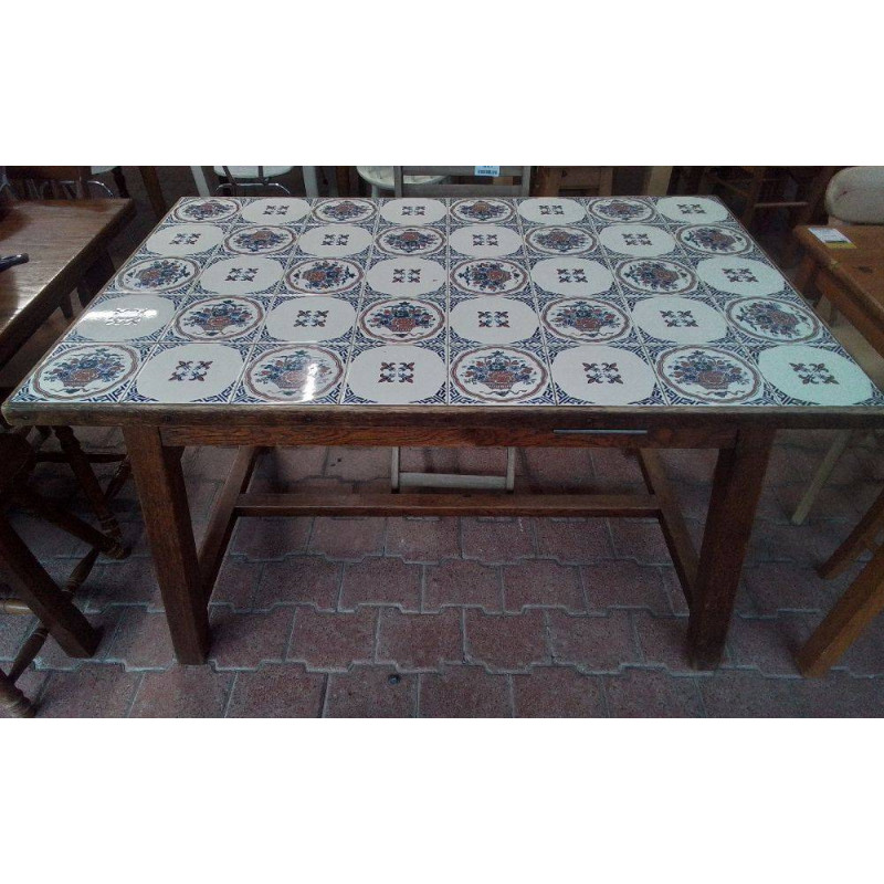TABLE DE CUISINE CARRELÉE 