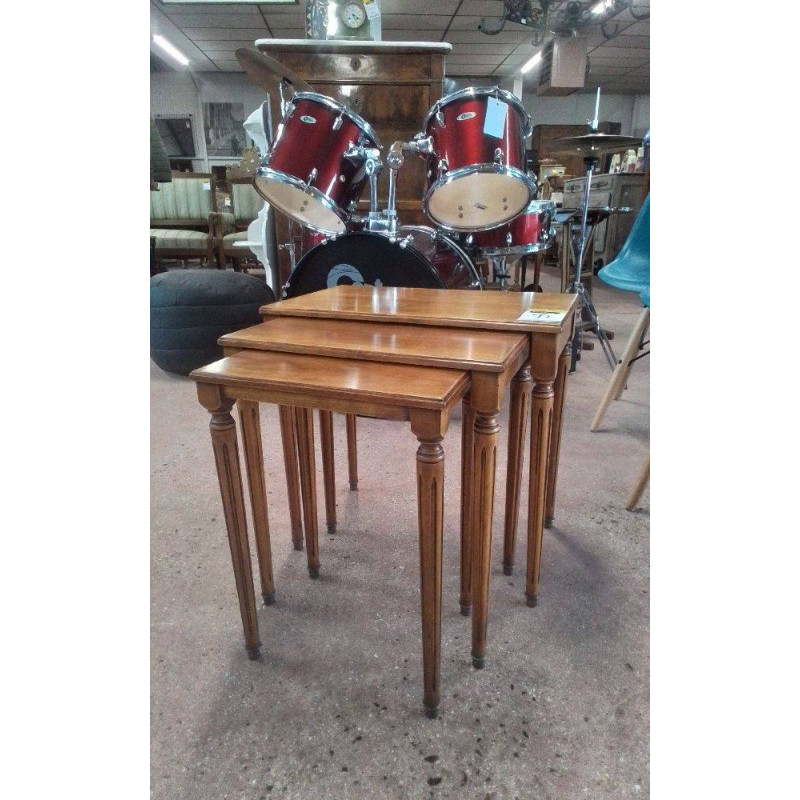 TABLES GIGOGNES 