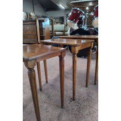 TABLES GIGOGNES 