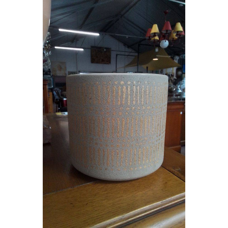 CACHE-POT 