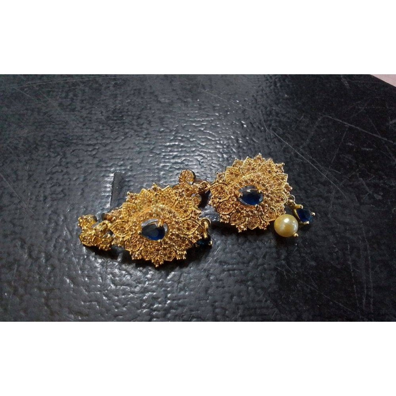 PAIRE BOUCLES D’OREILLES DORÉES 