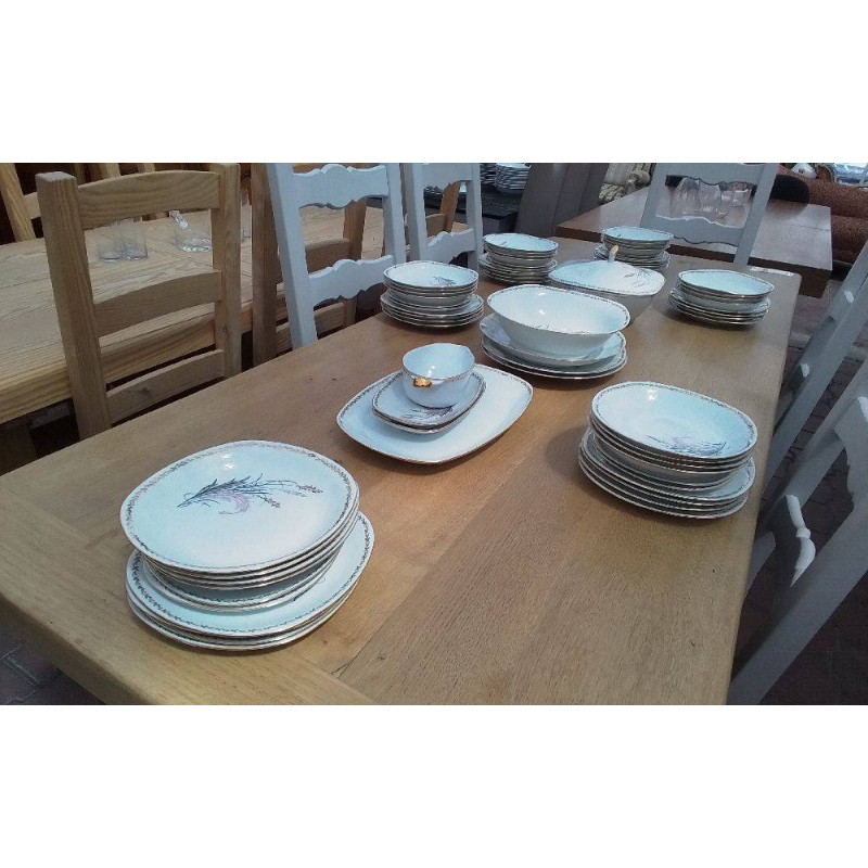 SERVICE DE TABLE PORCELAINE 