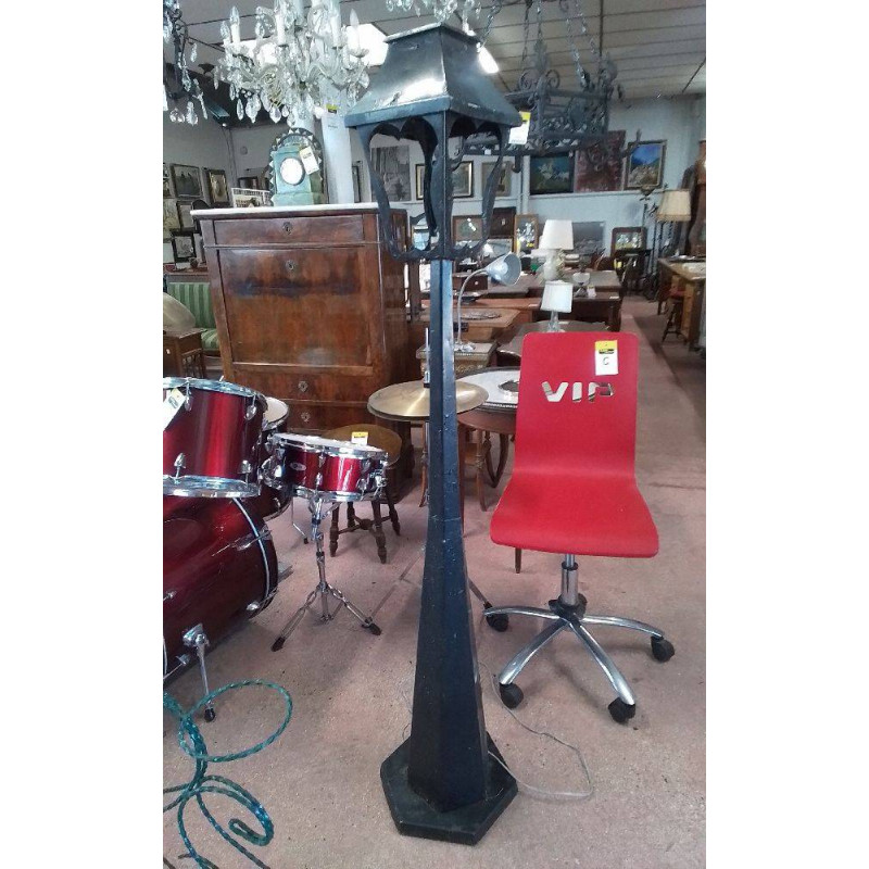 LAMPADAIRE DE JARDIN