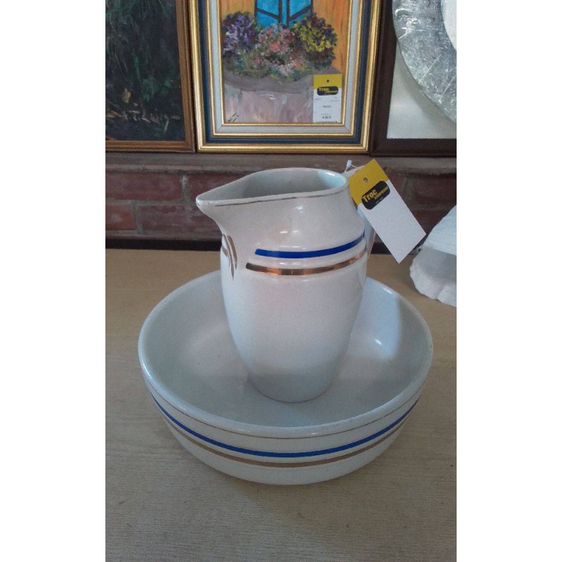 SERVICE DE TOILETTE PORCELAINE 