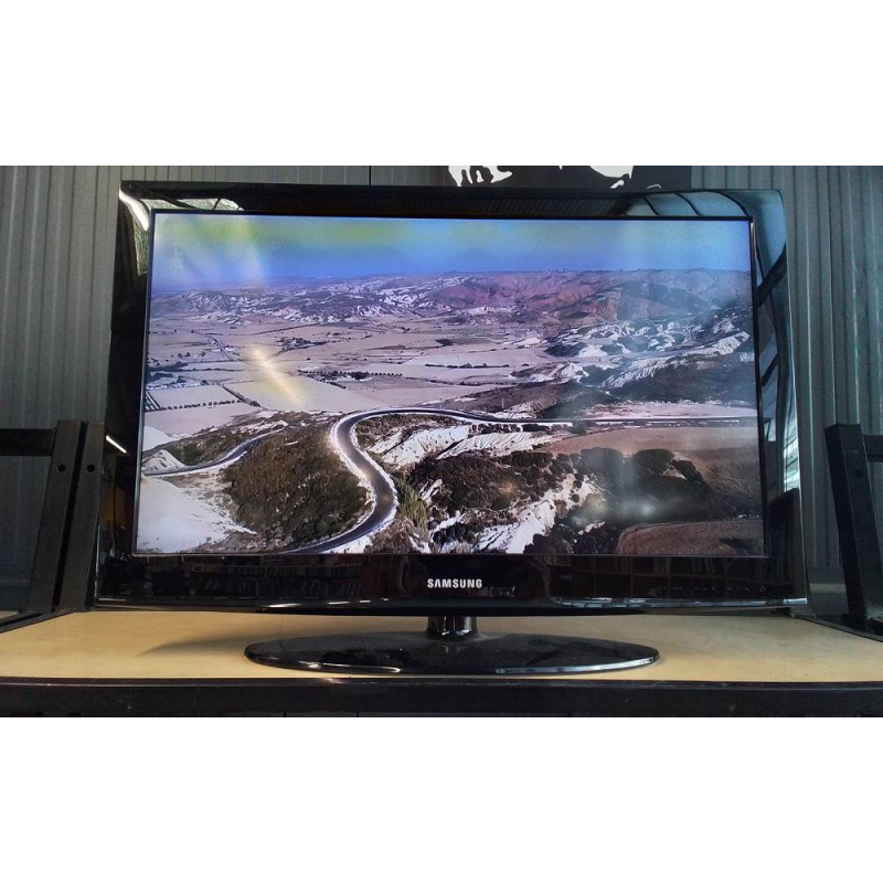 TÉLÉVISEUR SAMSUNG 80 CM TNT + TÉLÉCOMMANDE 