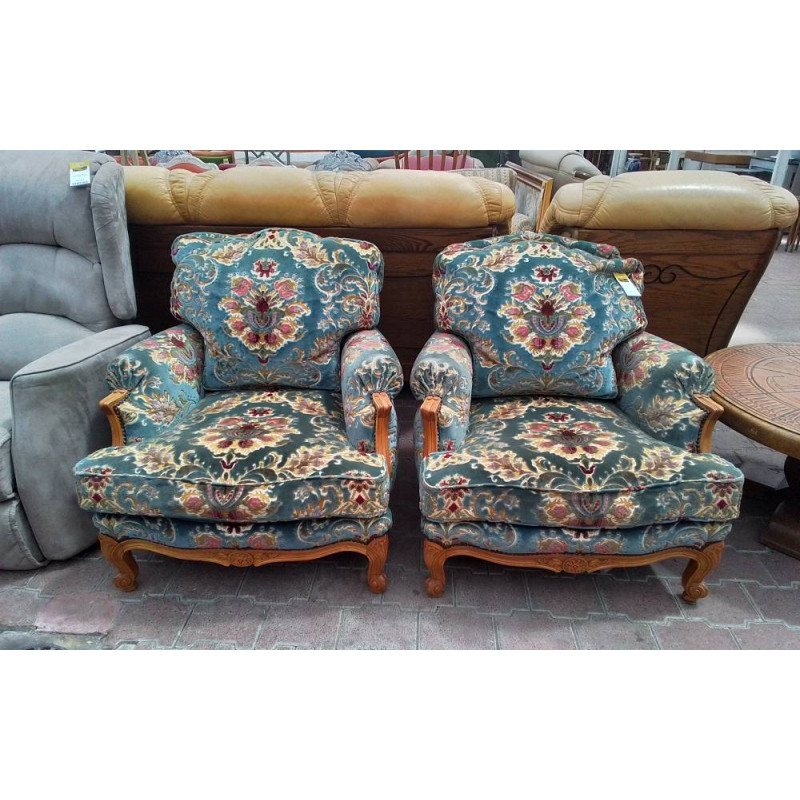 PAIRE DE FAUTEUILS STYLE LOUIS XV