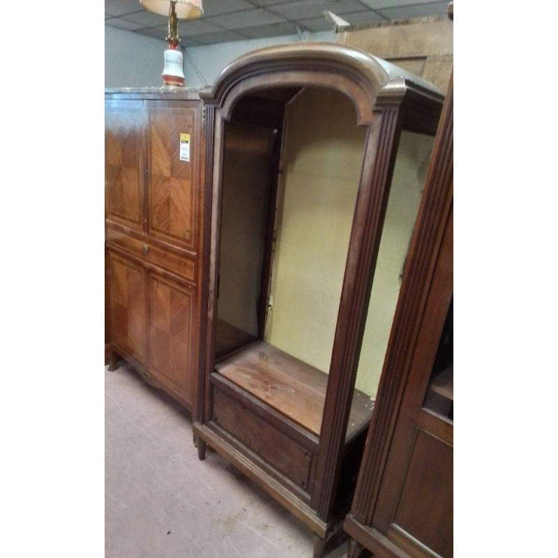 VITRINE STYLE LOUIS XVI DANS L’ÉTAT MANQUE LA VITRE 