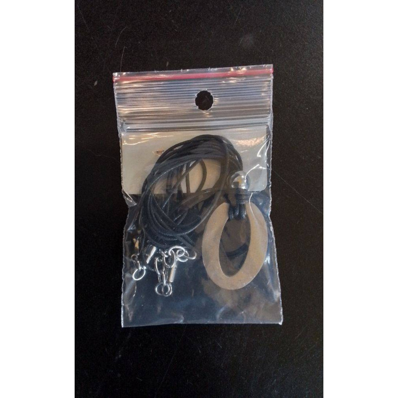 COLLIER LACETS NOIRS