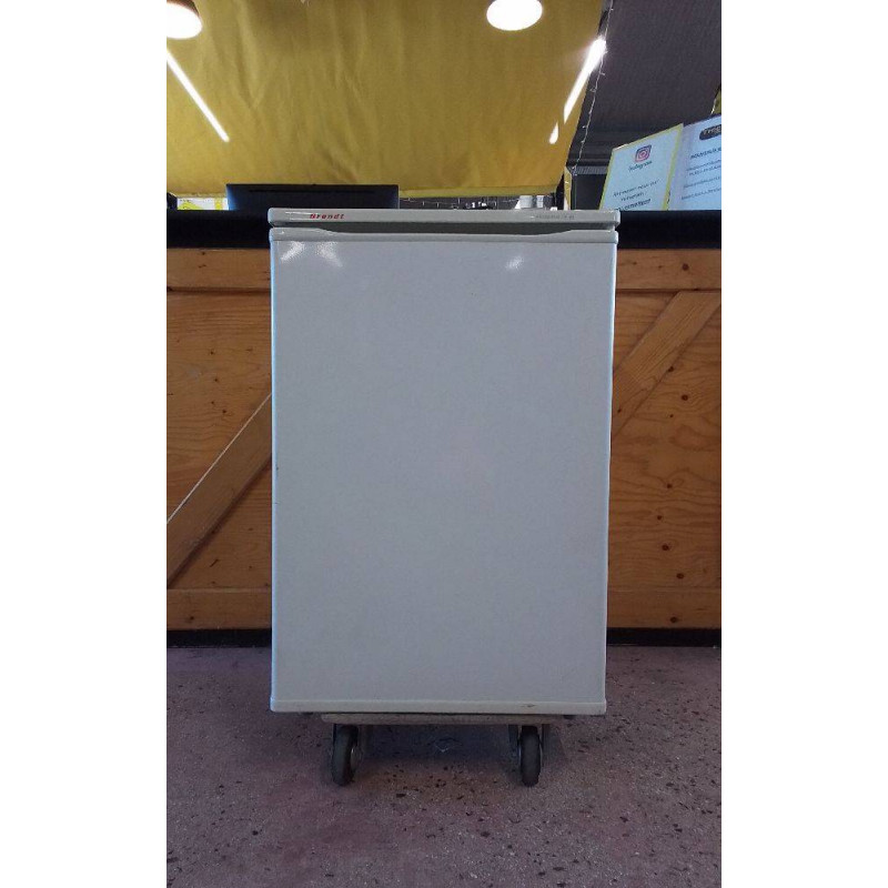 RÉFRIGÉRATEUR TABLETOP BRANDT 