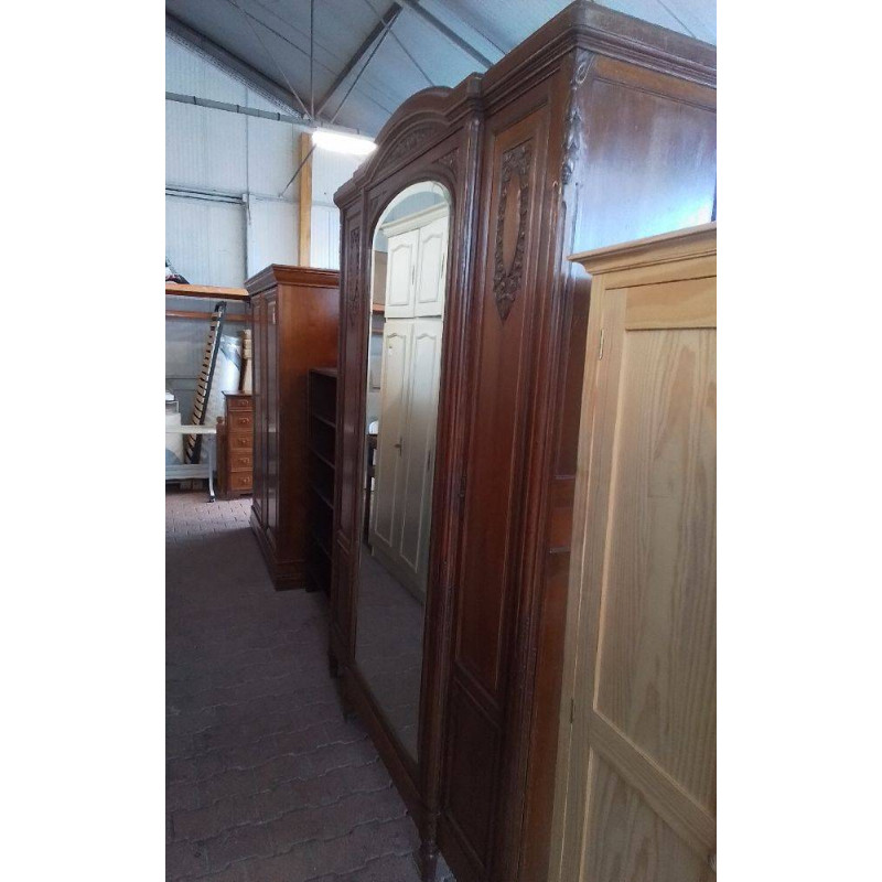 ARMOIRE 3 PORTES 