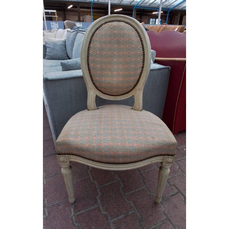 LOT DE 4 CHAISES MÉDAILLON 