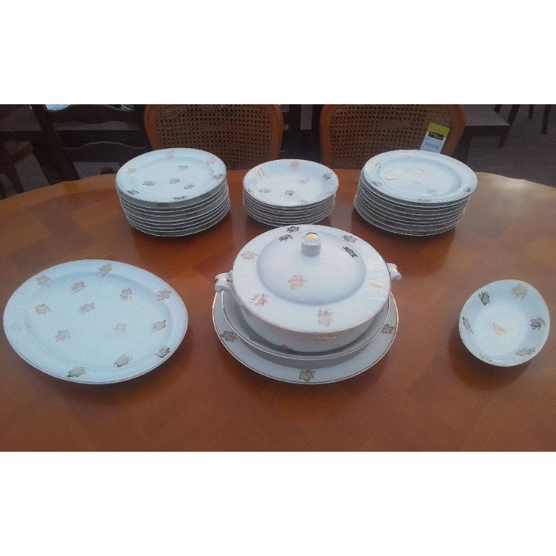 LOT DE VAISSELLES LIMOGES 