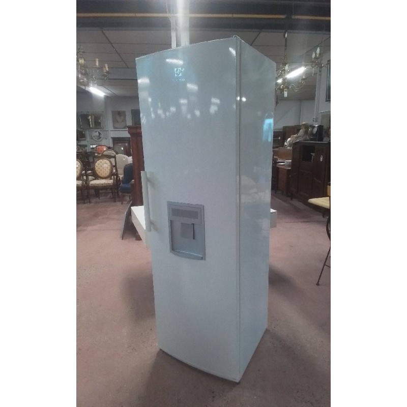 RÉFRIGÉRATEUR 1 PORTE ELECTROLUX 378L