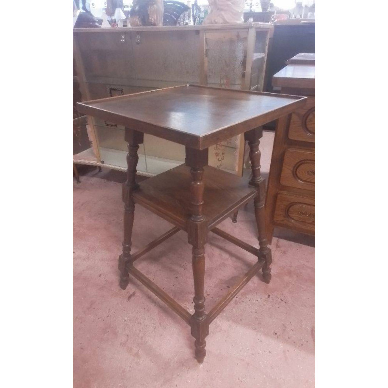 TABLE D’APPOINT RUSTIQUE 