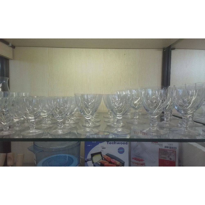 SERVICE DE VERRES CRISTAL 