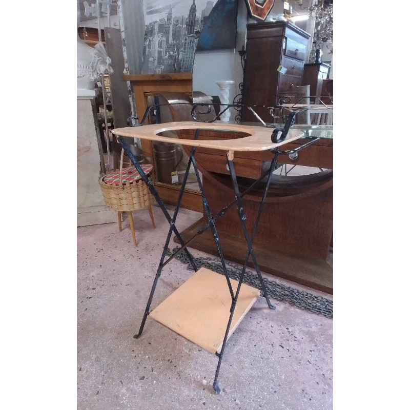 MEUBLE DE TOILETTE FER