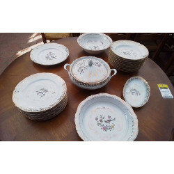 LOT DE VAISSELLES PORCELAINE 