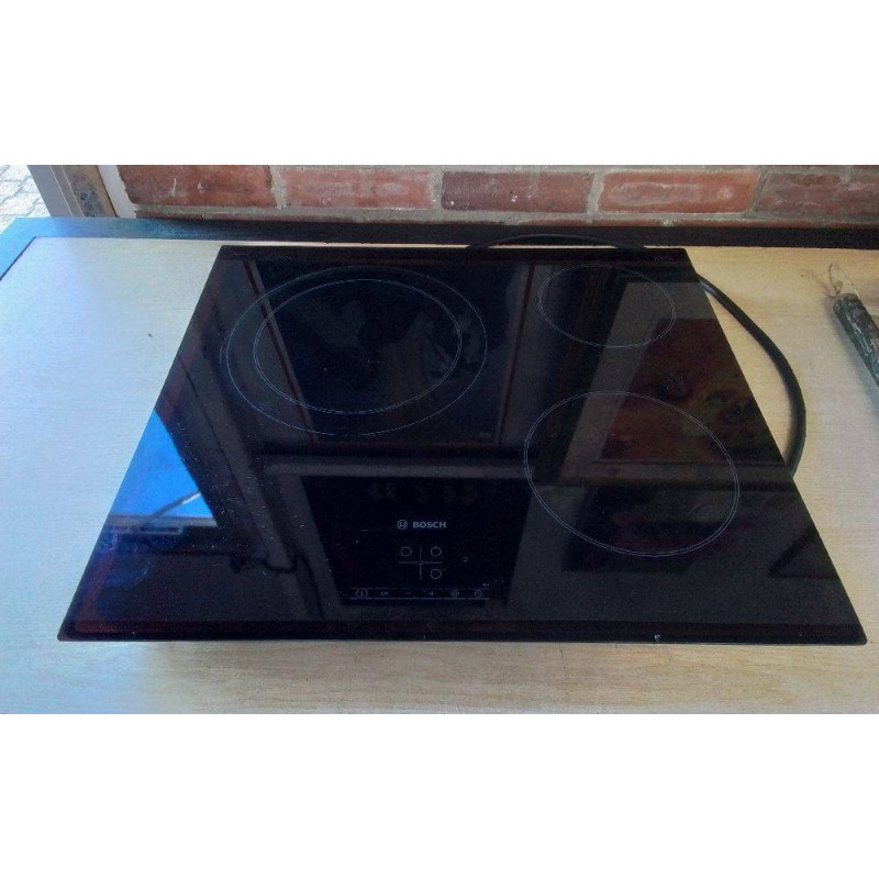 PLAQUE VITROCÉRAMIQUE BOSCH 3 FEUX