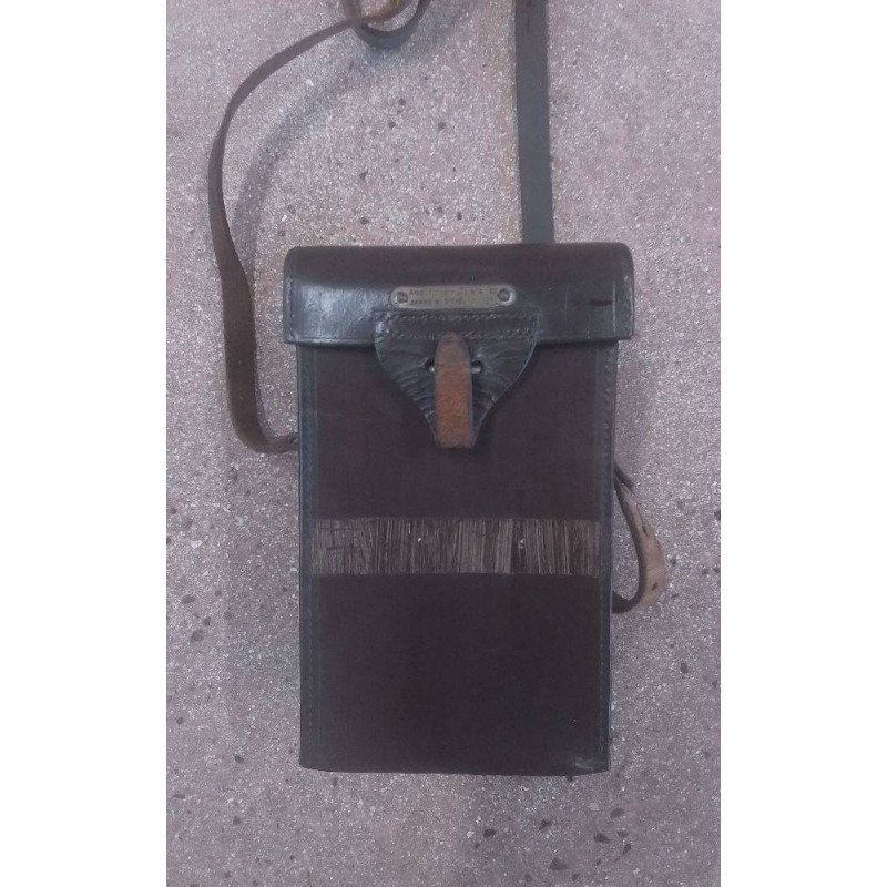 SACOCHE CUIR ANCIENNE 