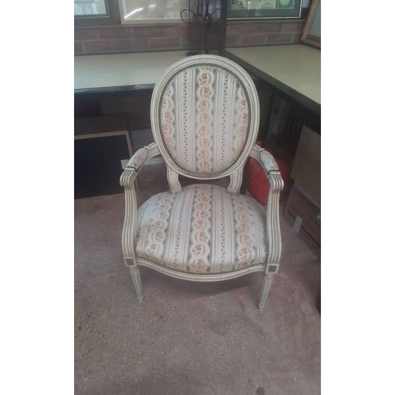 FAUTEUIL STYLE LOUIS XVI MÉDAILLON 