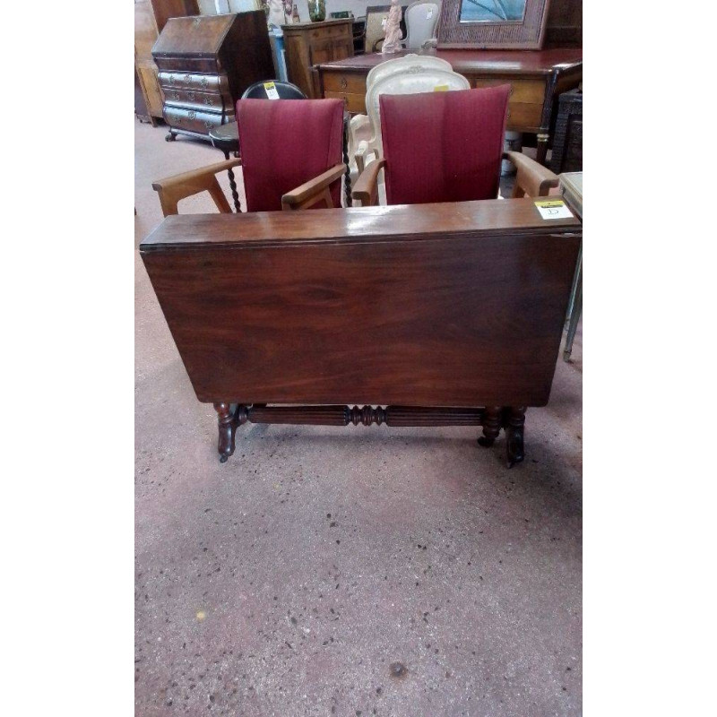 TABLE A VOLETS 