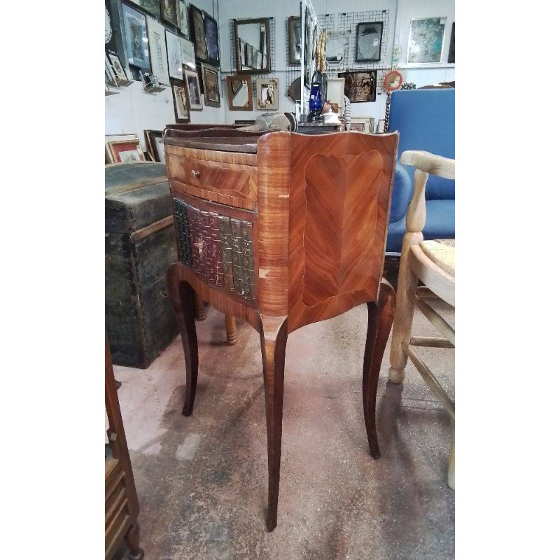 MEUBLE D\'APPOINT MARQUETERIE 