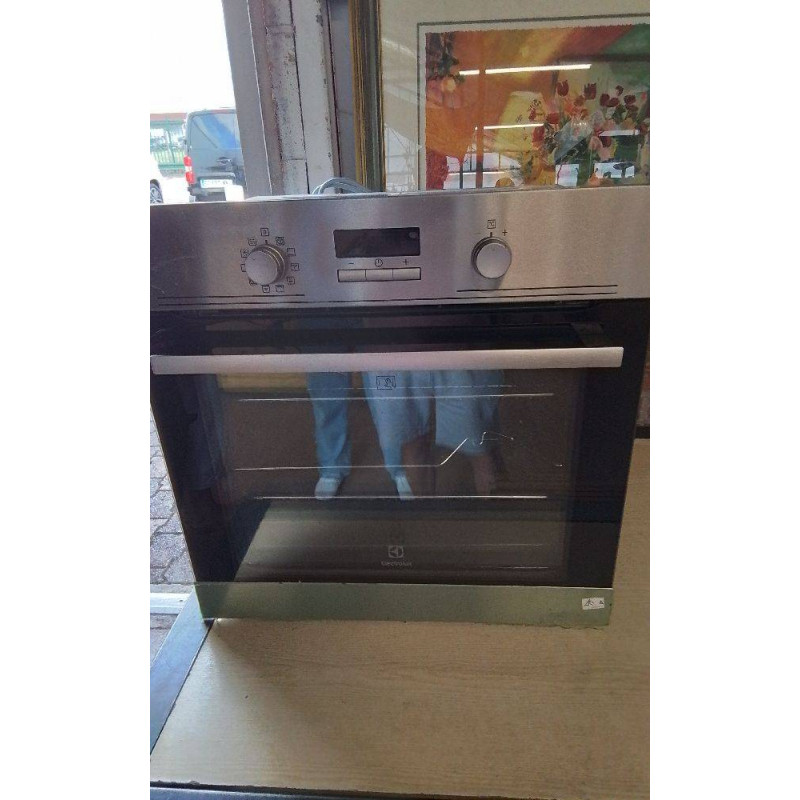 FOUR ENCASTRABLE ELECTROLUX 