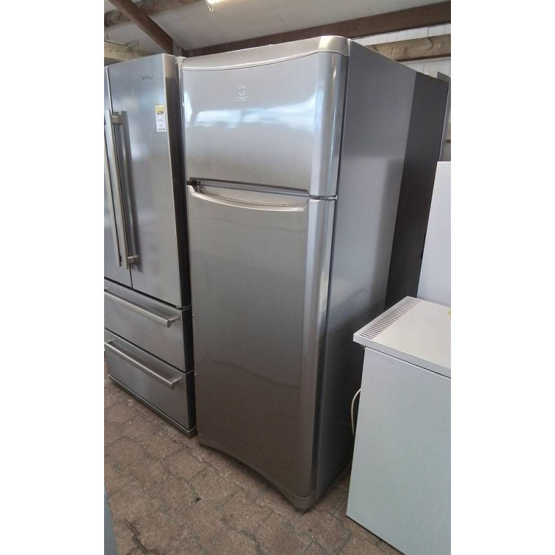 FRIGIDAIRE CONGÉLATEUR INDESIT 