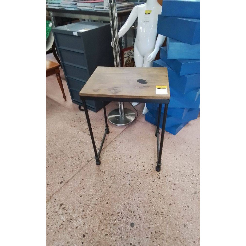 TABLE D’APPOINT PIED FER 