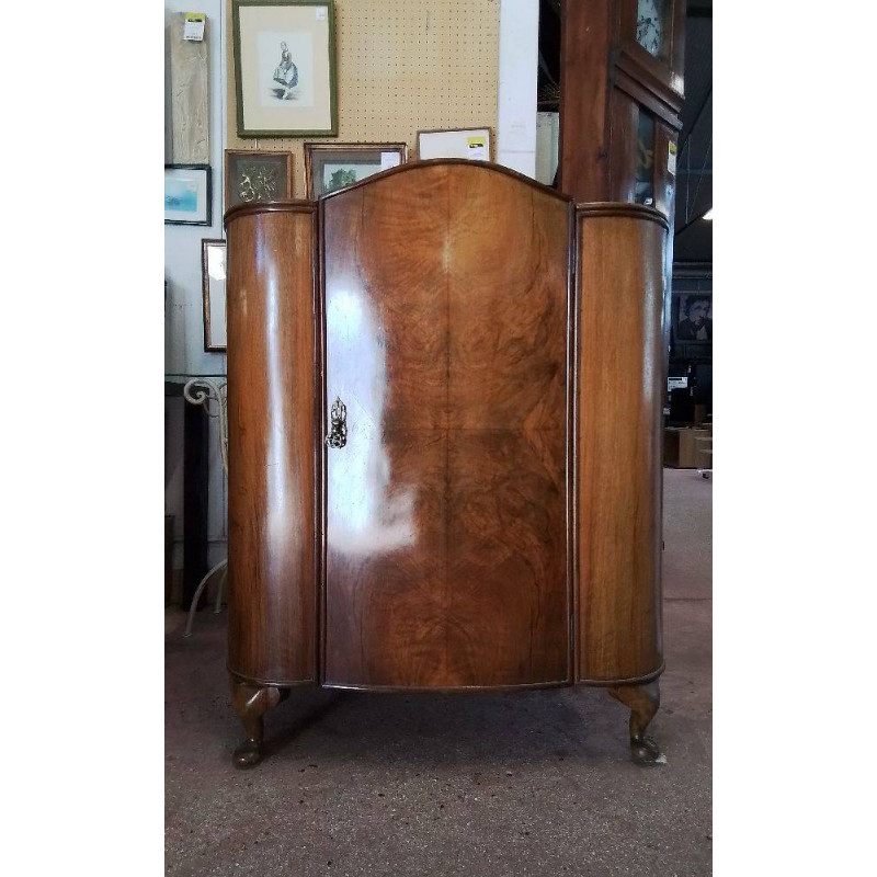 MEUBLE D\'APPOINT SYLE CHIPPENDALE PLACAGE ACAJOU 