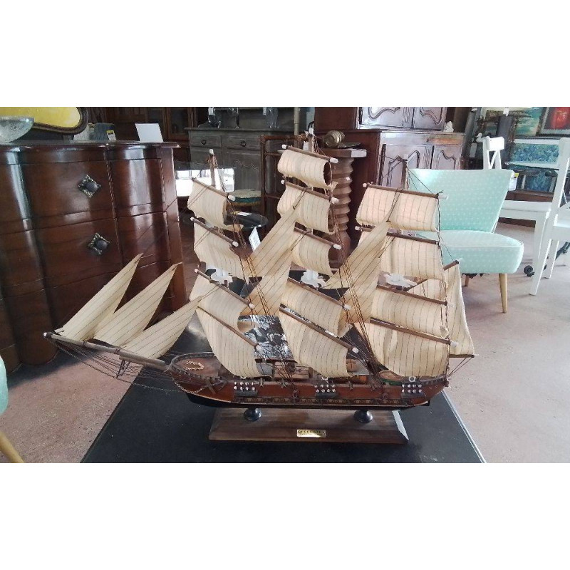 MAQUETTE FRÉGATE 